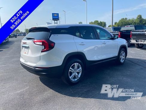 Used 2024 GMC Terrain SLE FWD image 8
