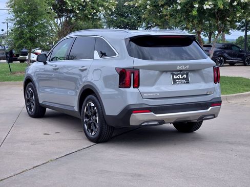 New 2026 Kia Sorento S w/ S Panoramic Sunroof Package FWD image 3