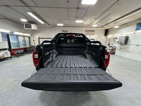 New 2025 GMC Canyon AT4 w/ Nightfall Edition image 27