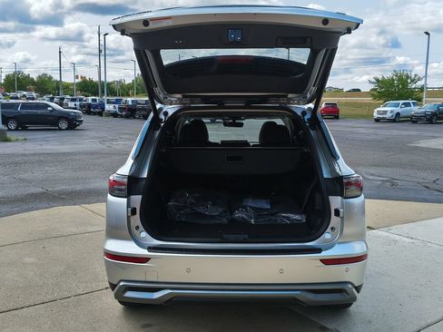 New 2026 Mitsubishi Outlander SE AWD/4WD image 17