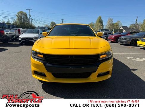 Used 2017 Dodge Charger SXT w/ AWD Plus Group image 3
