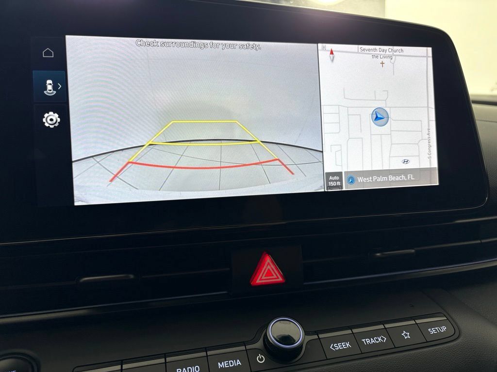New 2025 Hyundai Elantra SEL FWD image 31