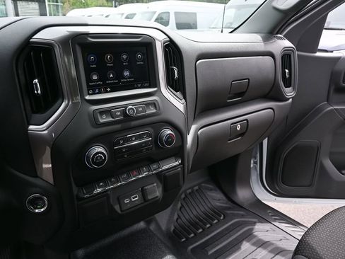 Used 2025 Chevrolet Silverado 1500 W/T image 13