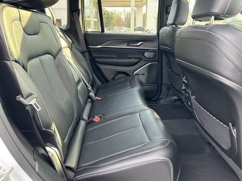 Used 2022 Jeep Grand Cherokee Overland image 25