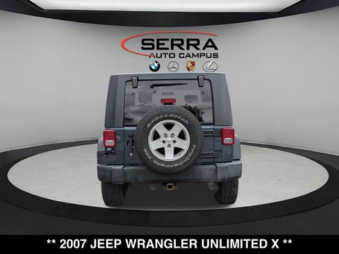 Used 2007 Jeep Wrangler Unlimited X w/ Dual Top Group AWD/4WD image 8