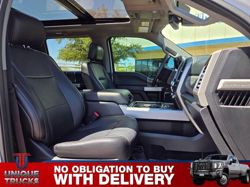 Used 2017 Ford F250 Lariat w/ Lariat Ultimate Package AWD/4WD image 28