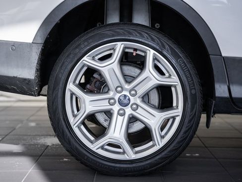 Used 2018 Ford Escape Titanium w/ Ford Safe & Smart Package image 18