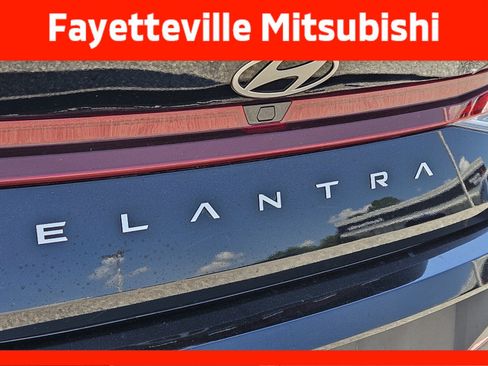 Used 2024 Hyundai Elantra SEL FWD image 16