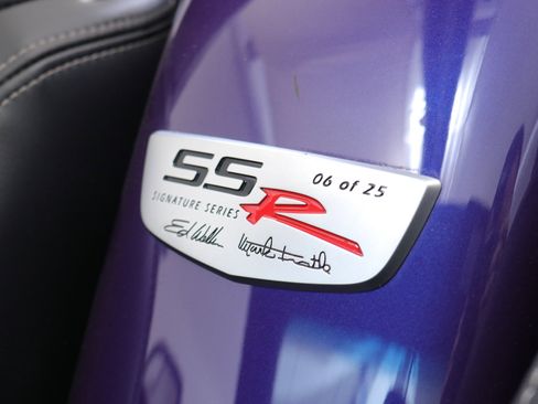 Used 2003 Chevrolet SSR w/ Preferred Equipment Group image 27