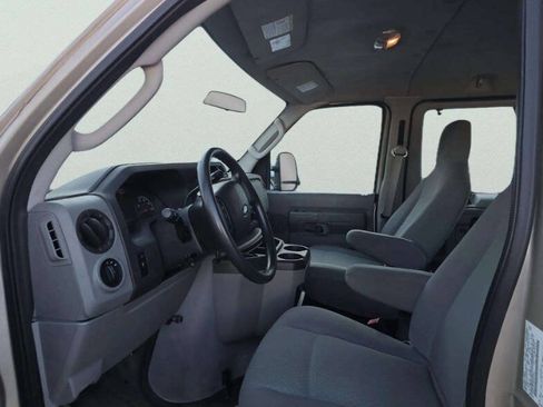 Used 2011 Ford E-350 and Econoline 350 XLT RWD image 7