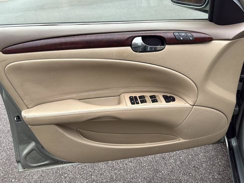 Used 2006 Buick Lucerne CXL w/ Luxury Package FWD image 9