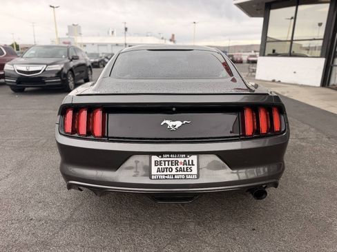 Used 2017 Ford Mustang Coupe RWD image 4