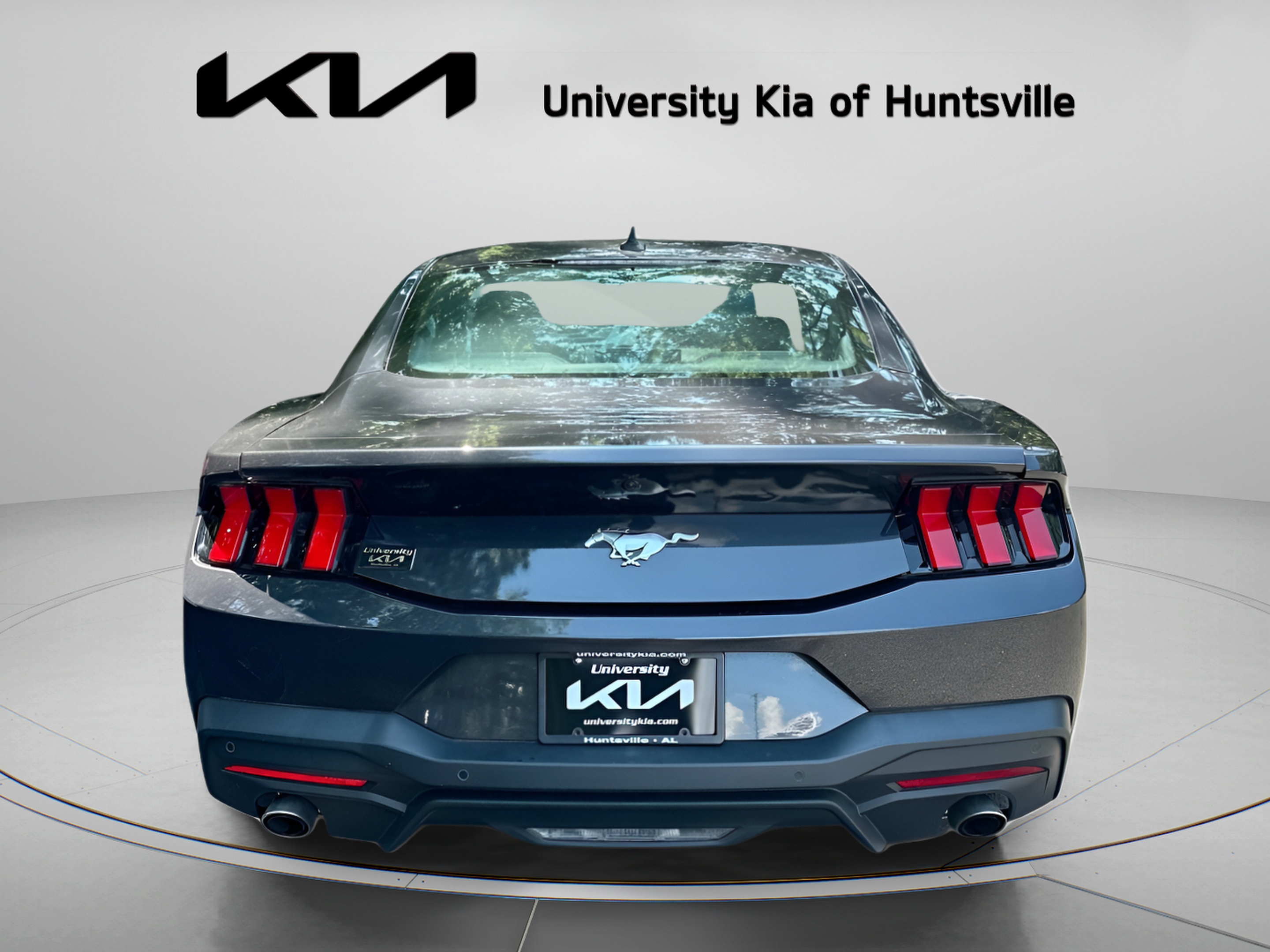 Used 2024 Ford Mustang Coupe RWD image 7