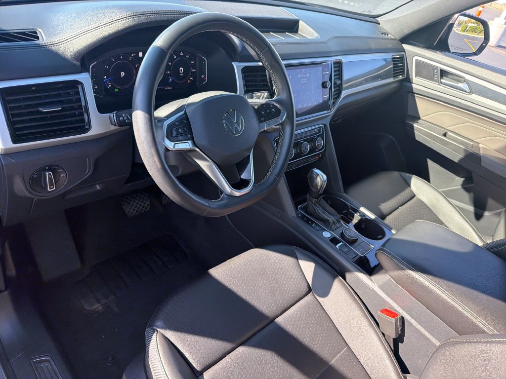 Certified 2022 Volkswagen Atlas Cross Sport SEL AWD/4WD image 8