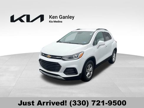 Used 2019 Chevrolet Trax LT w/ LT Convenience Package image 1