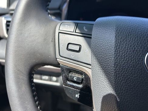 Used 2025 Toyota Camry SE image 19