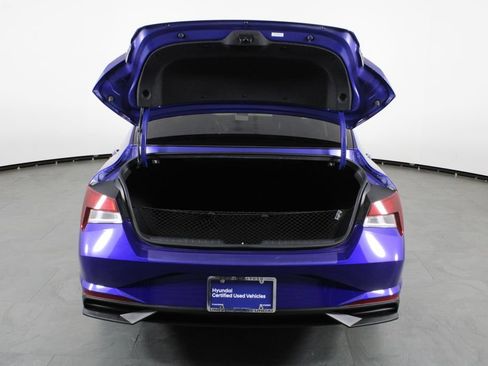 Certified 2023 Hyundai Elantra SE FWD image 17