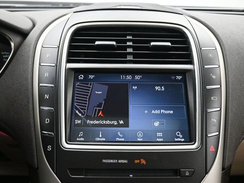 Used 2020 Lincoln Nautilus Reserve w/ Equipment Group 201A image 16