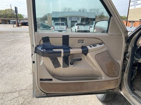 Used 2001 Chevrolet Silverado 2500 LS RWD image 8