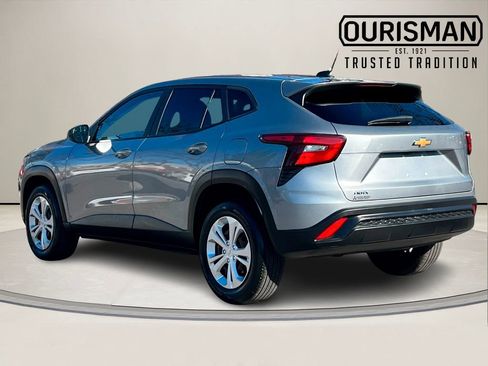 Used 2024 Chevrolet Trax LS w/ Driver Confidence Package image 4