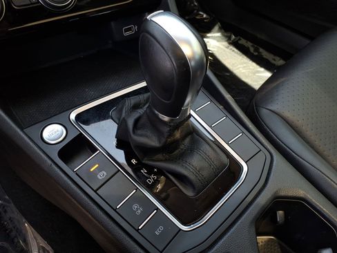 Used 2019 Volkswagen Jetta SE FWD image 32