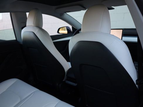 Used 2022 Tesla Model 3 Long Range image 21