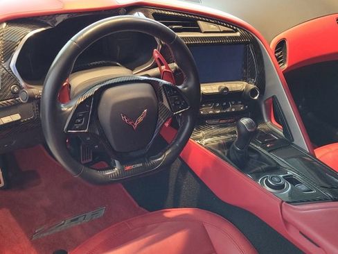 Used 2016 Chevrolet Corvette Z06 w/ 3LZ Preferred Equipment Group image 9