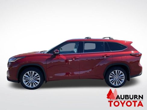 Used 2023 Toyota Highlander Platinum AWD/4WD image 4