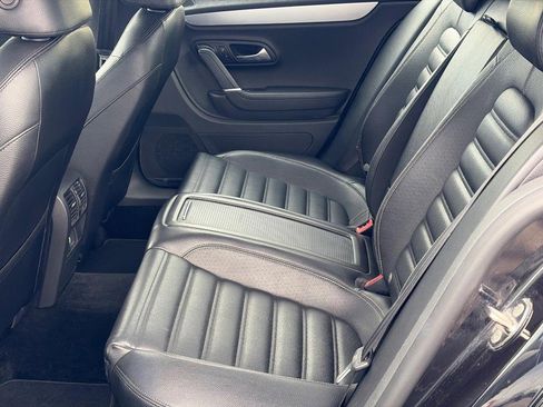 Used 2011 Volkswagen CC Lux FWD image 10