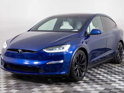 Used 2023 Tesla Model X Plaid AWD/4WD image 2