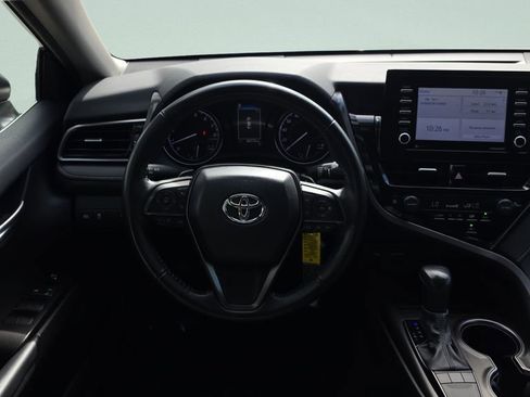 Used 2024 Toyota Camry SE image 20