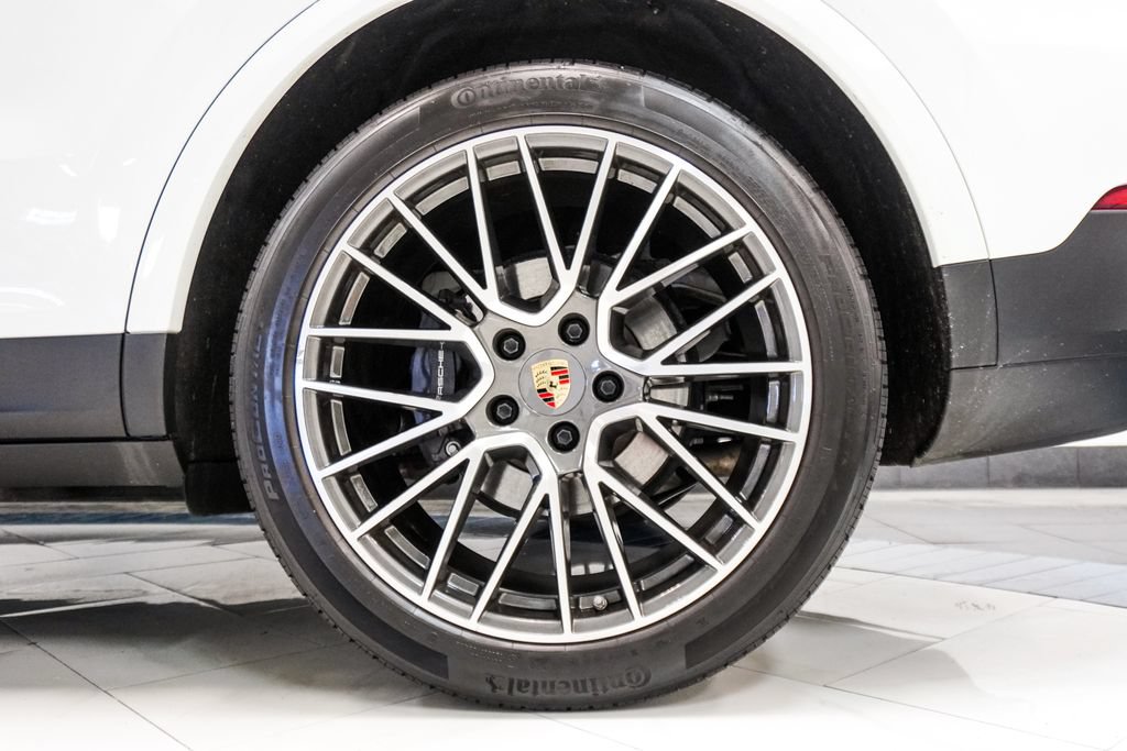 Used 2023 Porsche Cayenne AWD/4WD image 43