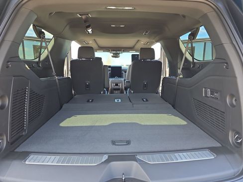 New 2026 GMC Yukon XL Denali w/ Denali Reserve Package image 14