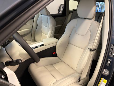 New 2026 Volvo XC60 B5 Ultra w/ Protection Package Premier AWD/4WD image 16