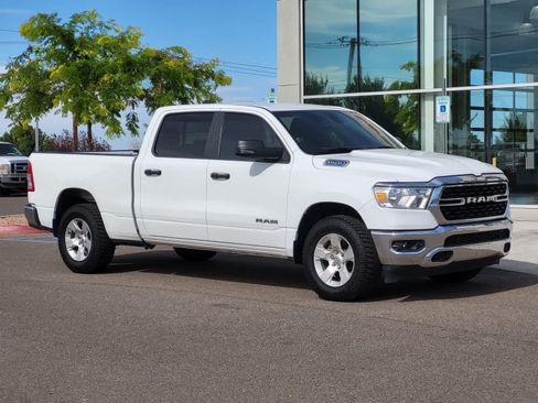 Used 2023 RAM 1500 Big Horn AWD/4WD image 3