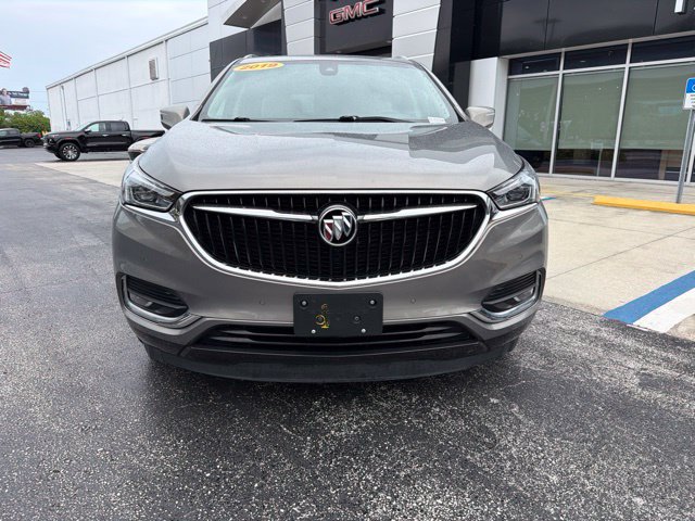 Used 2019 Buick Enclave Premium w/ Experience Buick Package FWD image 2