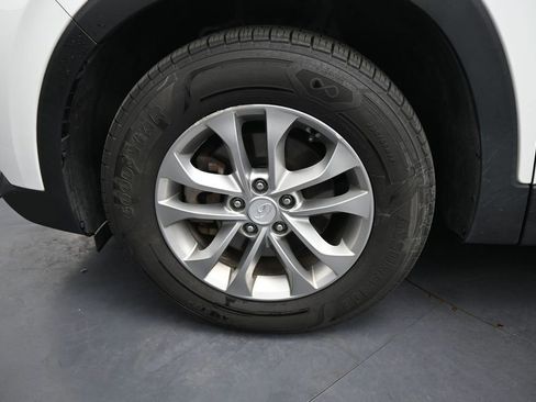 Used 2020 Hyundai Santa Fe SE FWD image 14