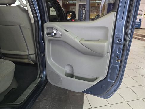 Used 2018 Nissan Frontier SV image 15