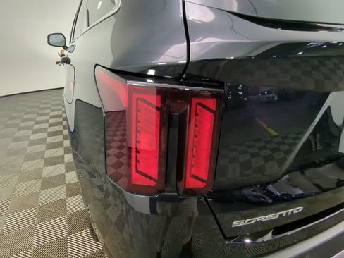 New 2026 Kia Sorento S w/ S Panoramic Sunroof Package FWD image 34