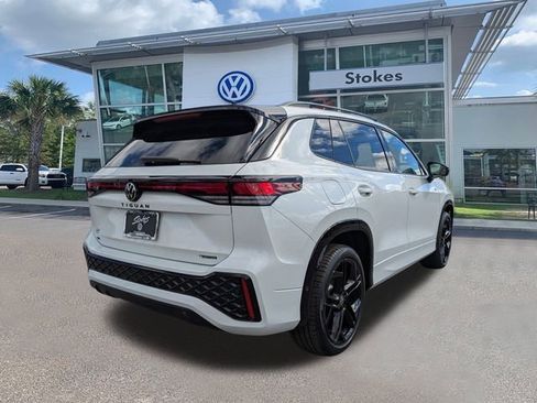 New 2026 Volkswagen Tiguan SE R-Line AWD/4WD image 4