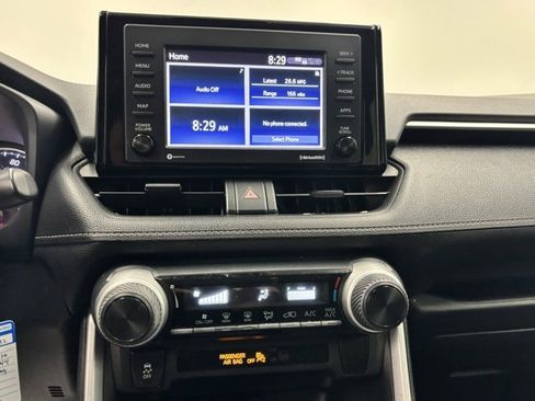 Used 2021 Toyota RAV4 LE image 20