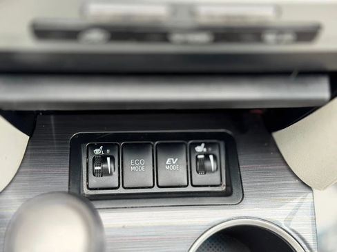 Used 2012 Toyota Camry XLE w/ Leather Pkg image 20