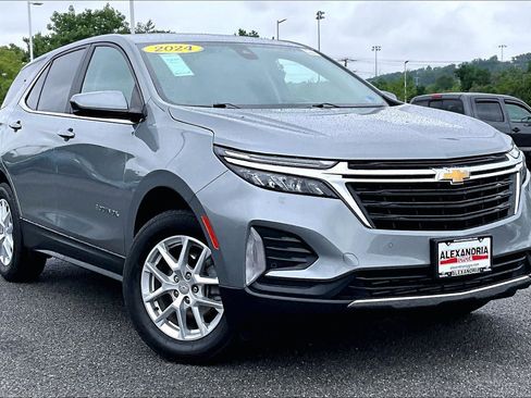 Used 2024 Chevrolet Equinox LT AWD/4WD image 2