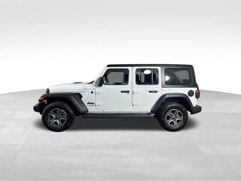 Used 2022 Jeep Wrangler Unlimited Sport AWD/4WD image 3
