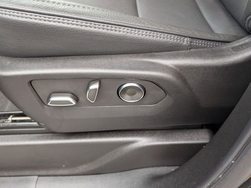 Certified 2025 GMC Yukon Denali w/ Sun & Power Step Package image 23