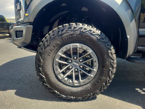 Certified 2019 Ford F150 Raptor w/ Equipment Group 802A Luxury AWD/4WD image 26