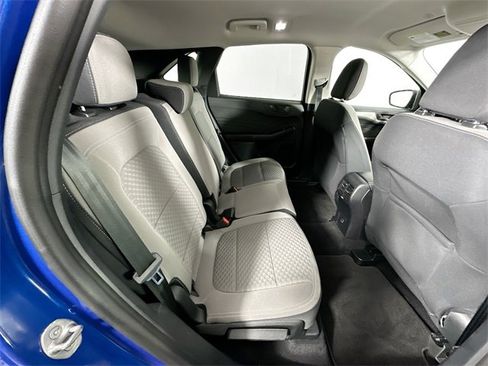 Used 2022 Ford Escape SE image 23