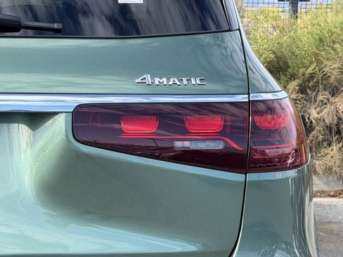 New 2026 Mercedes-Benz GLS 450 4MATIC image 12