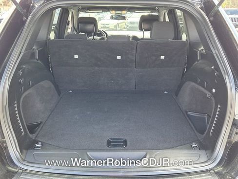 Used 2015 Jeep Grand Cherokee Laredo image 12