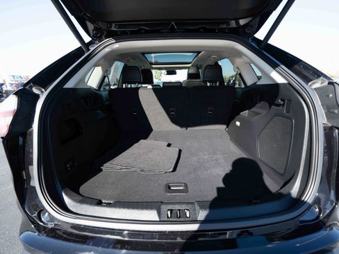 Used 2024 Ford Edge Titanium image 28